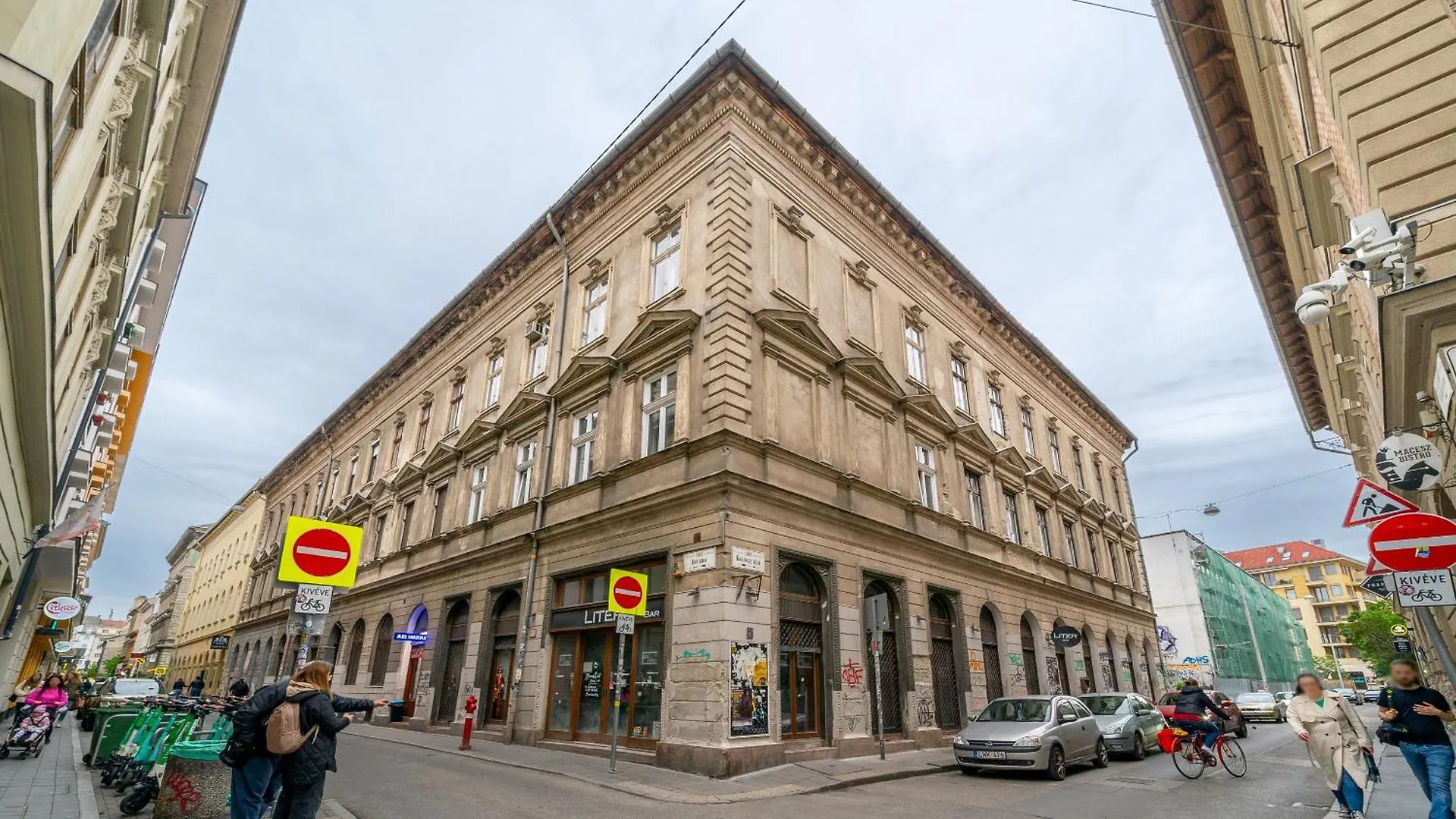 Klau33 Apartment In Party District Budapest