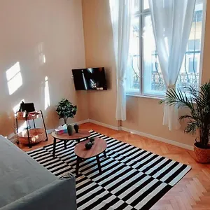 A+ Downtown Akacfa Apartamento