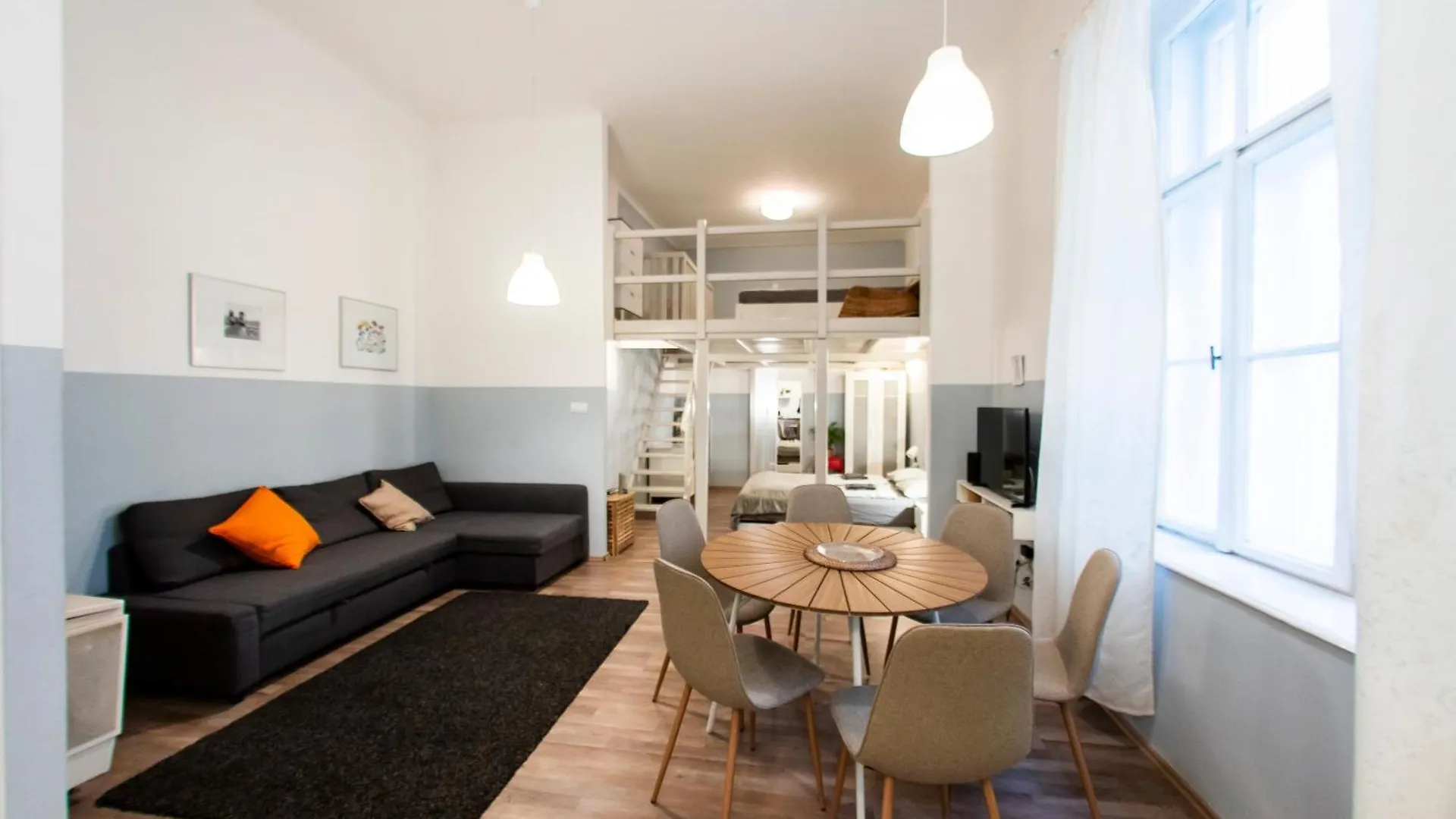Klau33 Apartment In Party District Budapest