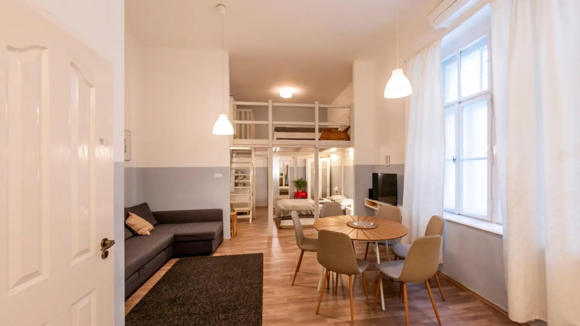 Klau33 Apartment In Party District Budapest